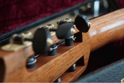 Classical guitar tuners, how to choose